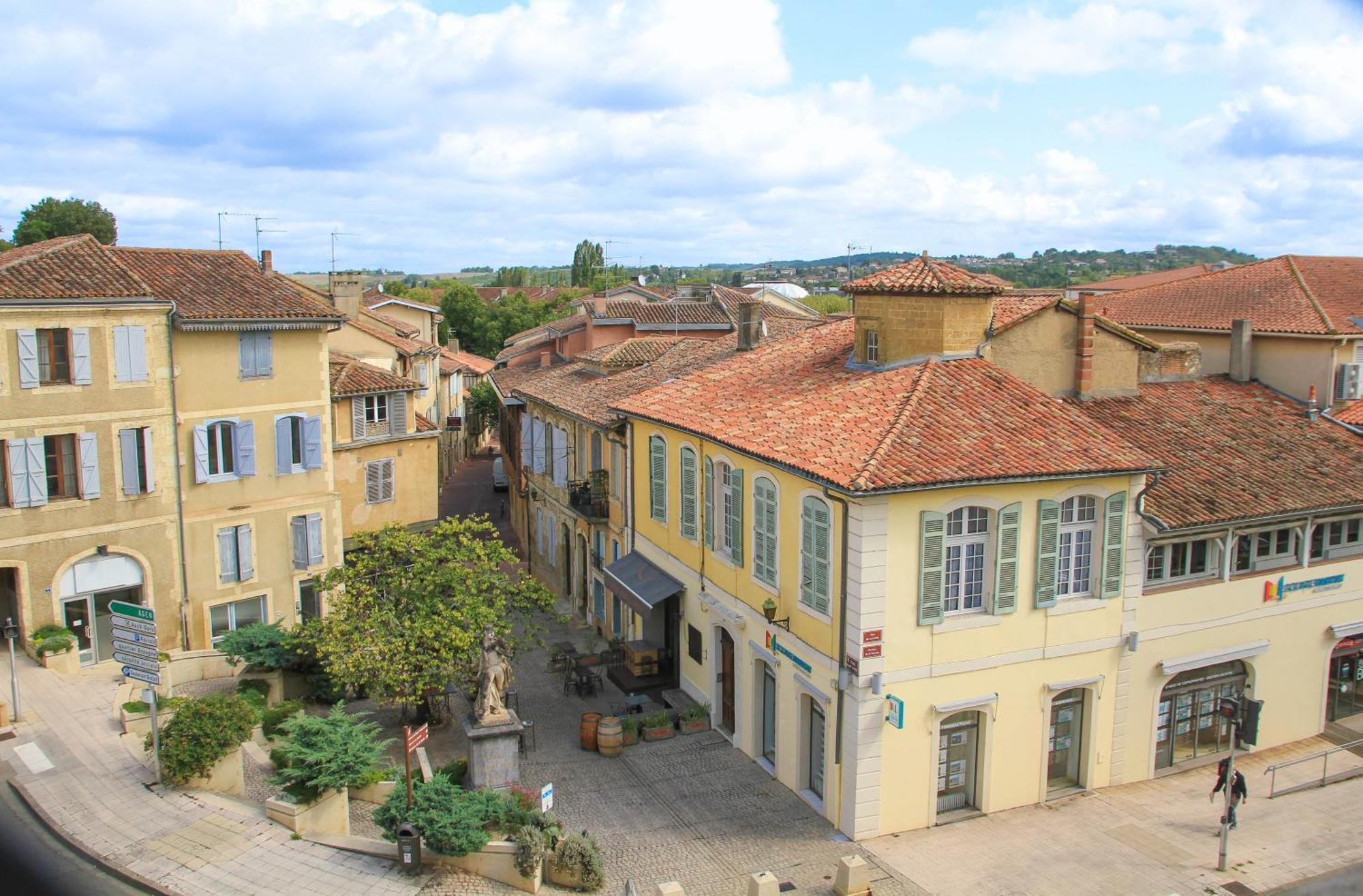 Villaret - Tres Spacieux En Coeur De Ville Auch Luaran gambar